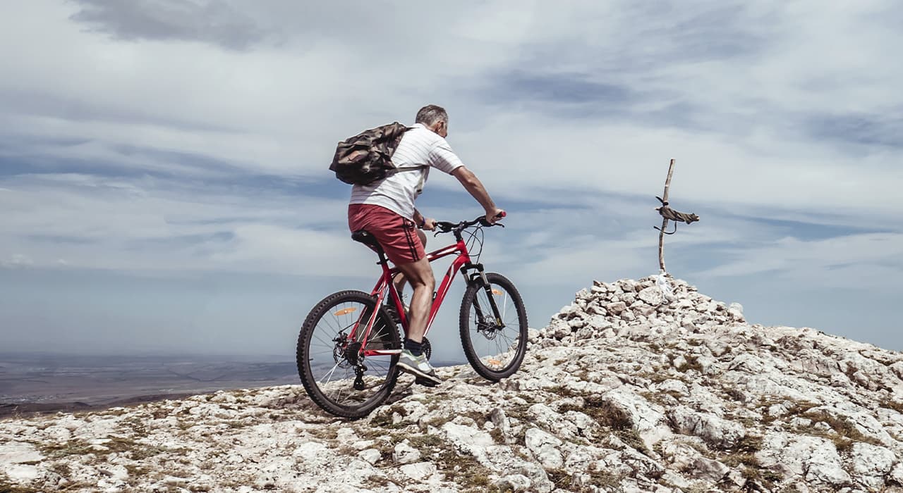 Uphill. Competition and cycling